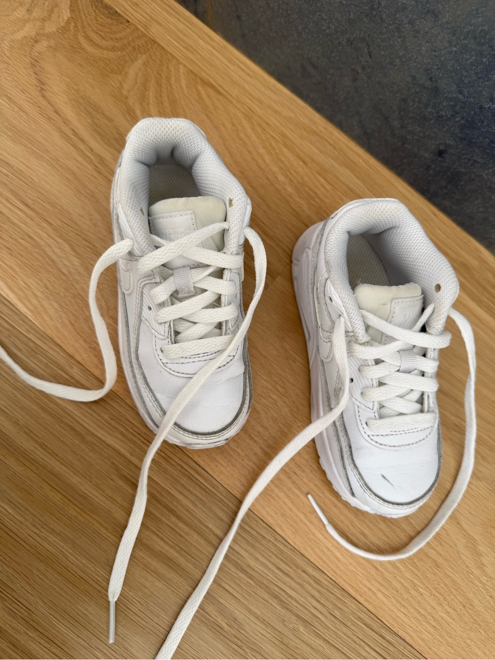Nike Kids White Low-Top Lace-Up Sneakers - Picture 4 of 8